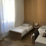 Bruno - Parking Included * Σίμπενικ