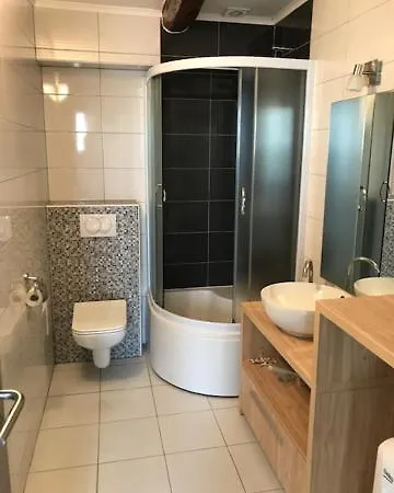 Bruno - Parking Included * Szybenik