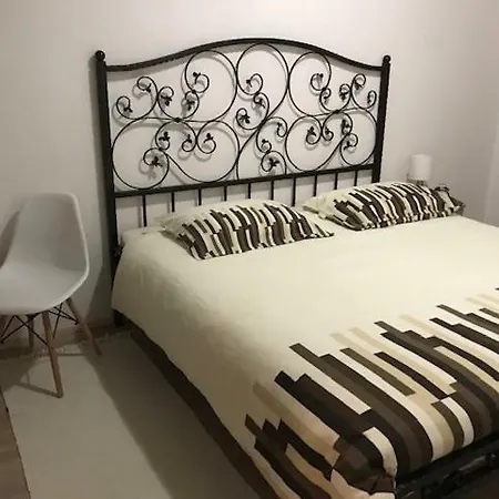 Bruno - Parking Included * Szybenik