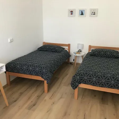 Bruno - Parking Included Apartment *