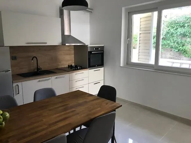 아파트 Bruno - Parking Included *