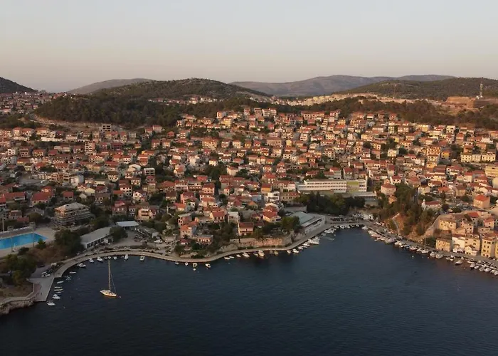 Bruno - Parking Included 시베니크