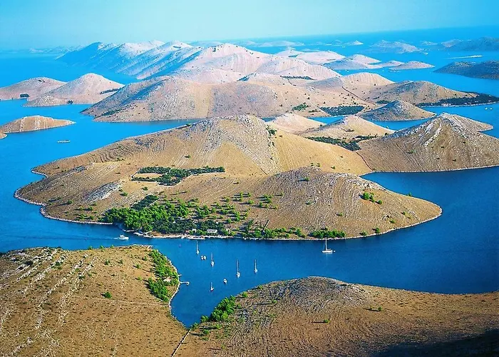 Bruno - Parking Included 아파트 *